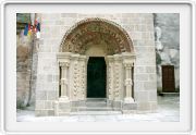 Rom. Portal des Karners in Mödling, NÖ.